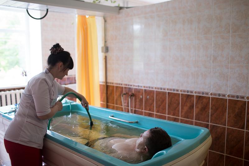 Урологические санатории с лечением. Лечебные ванны в санатории Станко. Лечебные процедуры в санатории Станко. Санаторий Станко бассейн. Необычные условия в санаторий.