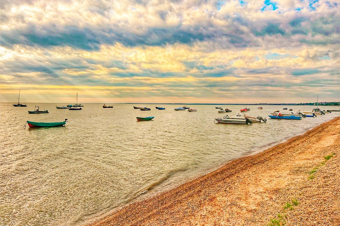 Ейск край. Ейский Лиман. Город Ейск Лиман. Лиманы Азовского моря. Ейск набережная лимана.