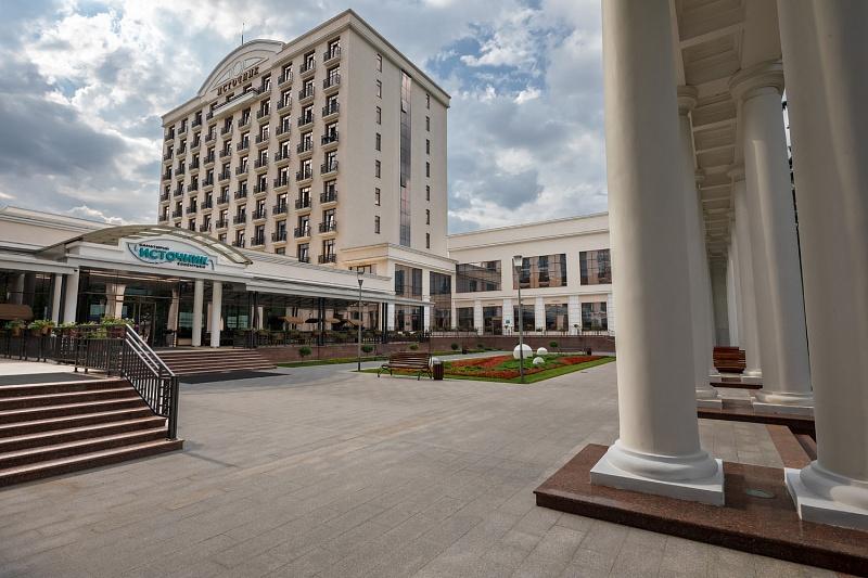 Фото территории санатория "Источник"