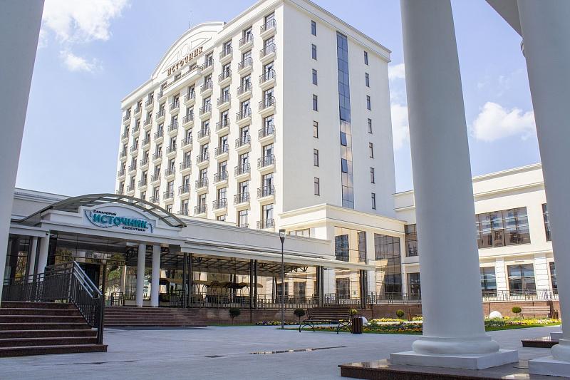 Территория санатория "Крепость". Фото