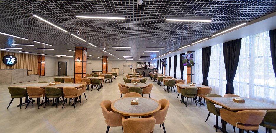 Флагманский ресторан 72F с европейской и русской кухней